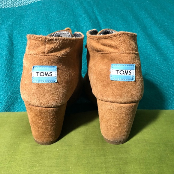 TOMS Booties - Picture 4 of 4